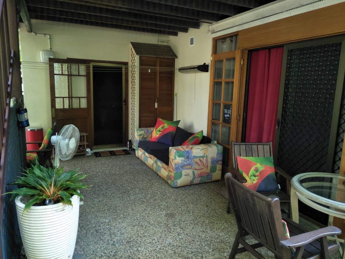 Homestay At Julie'S Cairns Exterior photo